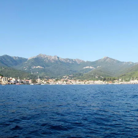 Locazione Turistica Ortensia مارشيانا